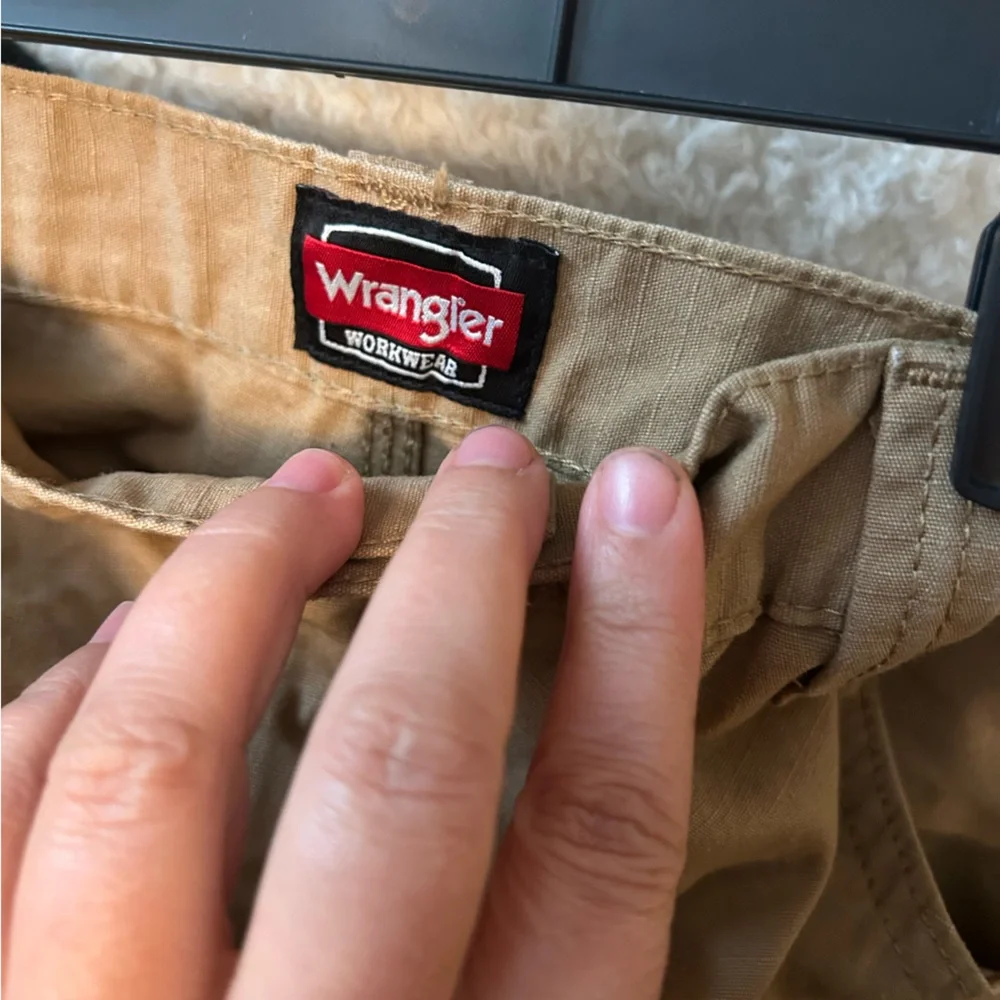NWT. Wrangler Rancher work pants, khaki, men’s size 40x32 - Picture 9 of 9